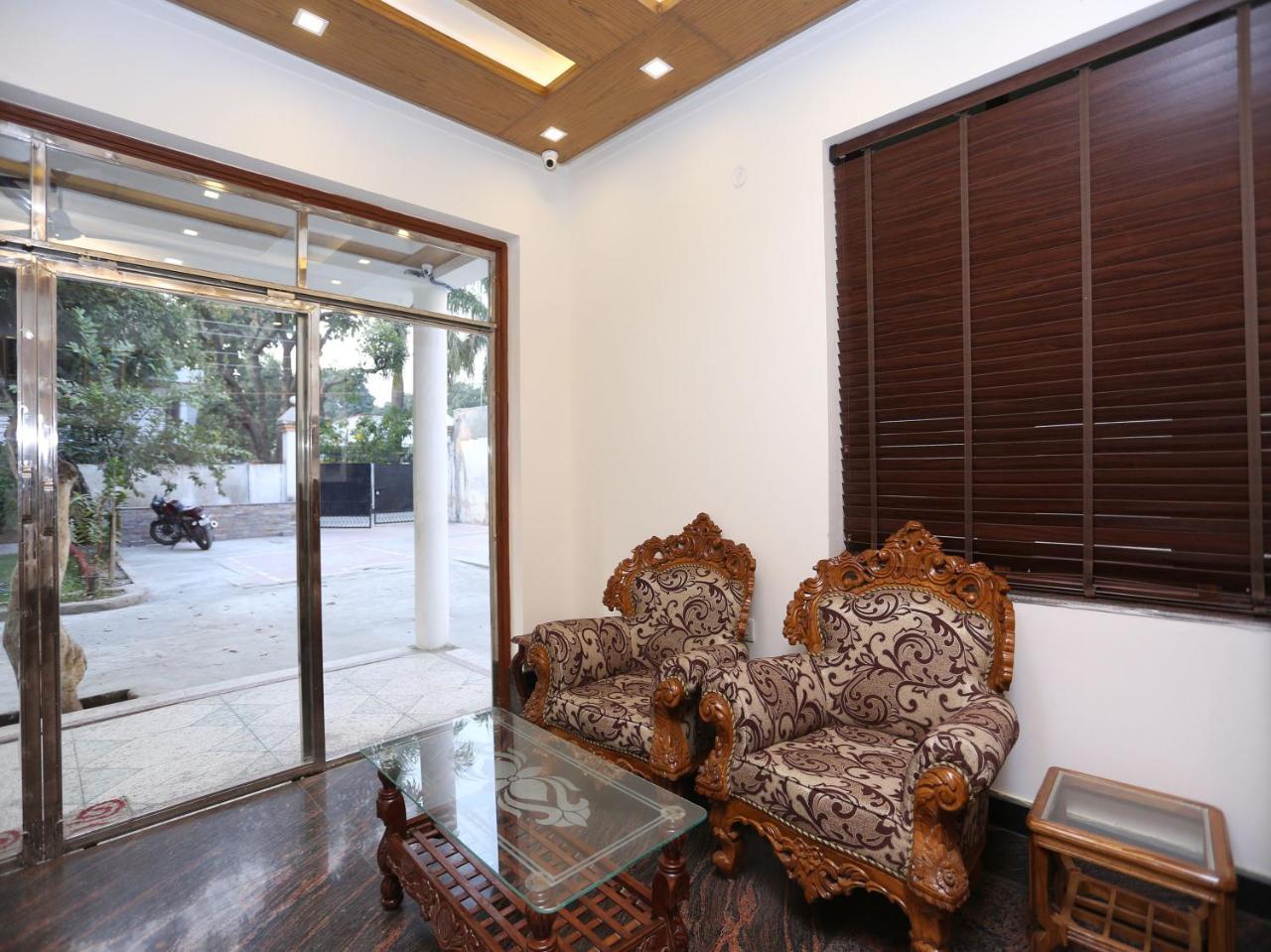 Oyo 10448 Green View Home Stay Dehradun Exterior photo